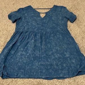 RVCA size medium top